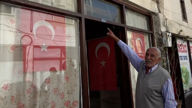 Kozan’da havadan düşen esrarengiz yumurtalar esnafı bezdirdi